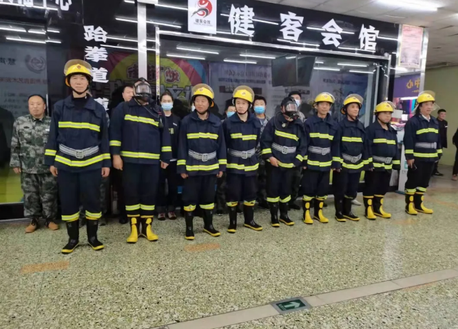 居安思危，防患未“燃”——月博商业开展消防应急逃生演练(图4)