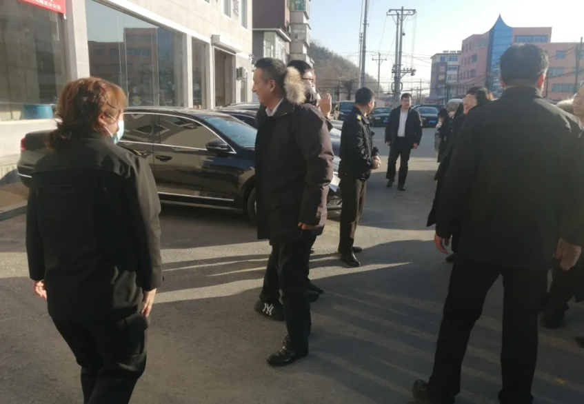 月博集团党委下基层、听民意，助推企业高质量发展